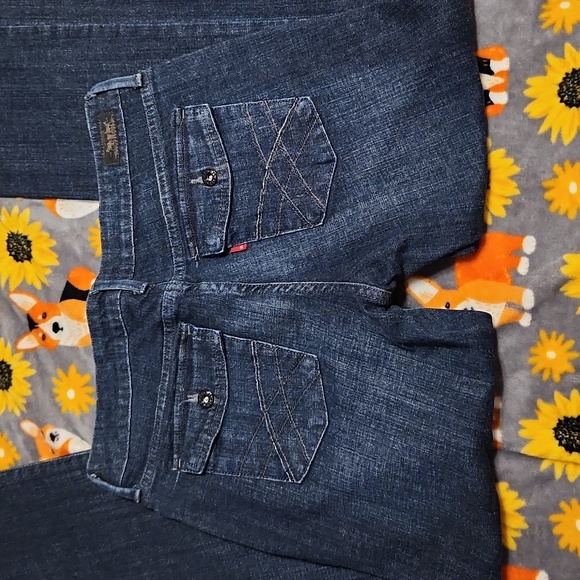 Levis 545 Low Boot Cut jean - Picture 3 of 5